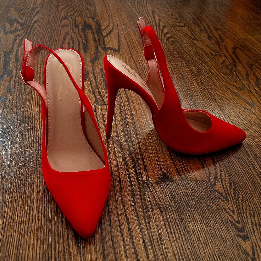 NEW Elegant Collection Red heel Size 6 faux suede